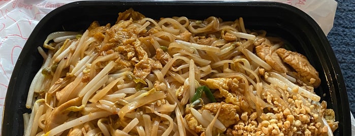 Penn's Thai Kitchen is one of Locais curtidos por Austin.