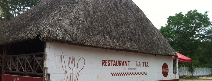 Restaurante La Tia (de Cuncunul) is one of สถานที่ที่ Carlos ถูกใจ.
