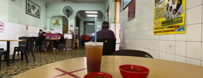 Hai Beng Cafe (海明茶室) is one of Penang Eats.
