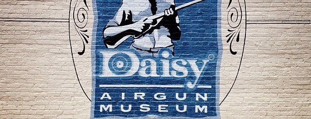 Daisy Airgun Museum is one of สถานที่ที่ Jason ถูกใจ.