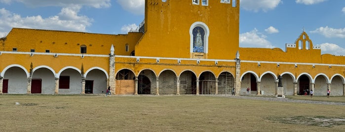 Convento de San Antonio de Padua is one of IZAMAL.