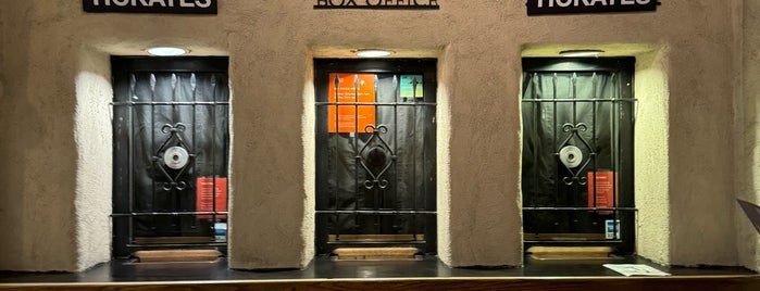 The Pasadena Playhouse is one of eric'in Beğendiği Mekanlar.