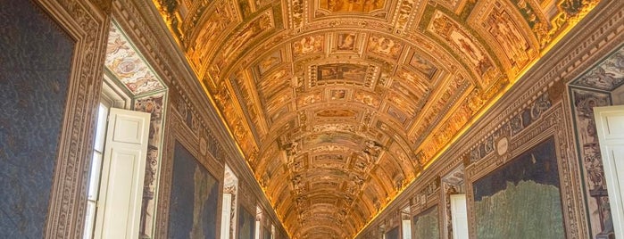 Cortile del Belvedere is one of Roma 2 e Vaticano.