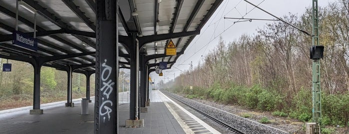 Bahnhof Wattenscheid is one of RE 6 (Minden - Düsseldorf).