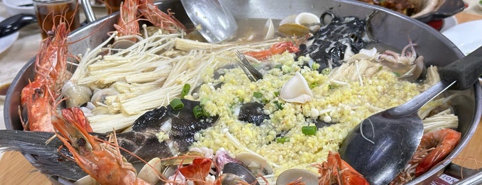 蒲种咖喱上汤蒸鱼头专卖店（第三分行） is one of Puchong Food.