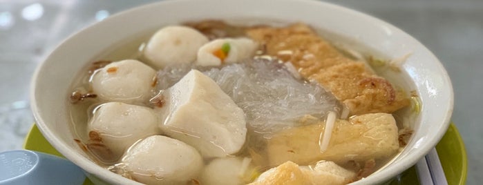 Kedai Kopi Yung Hwa is one of Food in KK.