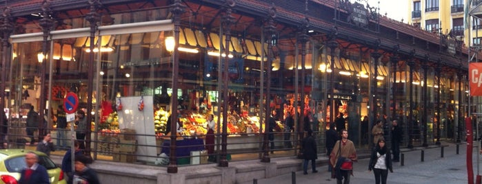 Mercado de San Miguel is one of Madrid - que visitar.