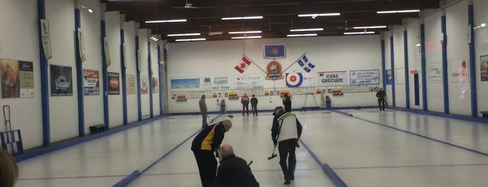 Club de curling Jacques-Cartier is one of Lugares favoritos de Samantha.