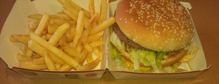 McDonald's is one of Lieux qui ont plu à Carl.