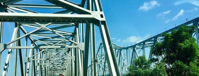 Natchez-Vidalia Bridge is one of Natchez.