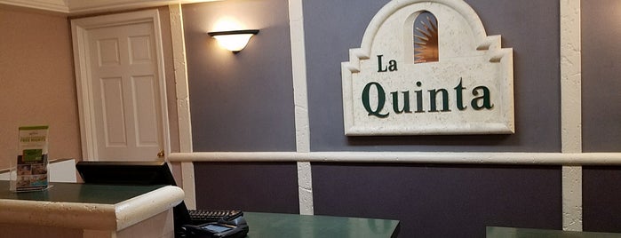La Quinta Inn Albuquerque Airport is one of Collaborative Photo Spots + Food.