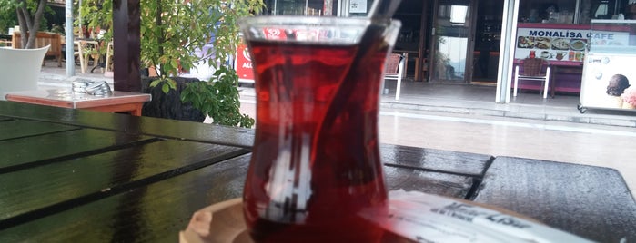 Monalisa Cafe & Restaurant is one of Posti che sono piaciuti a Özlem.