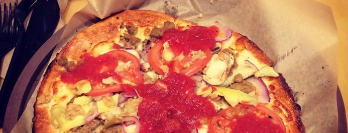 Pieology Pizzeria is one of Pareshさんの保存済みスポット.