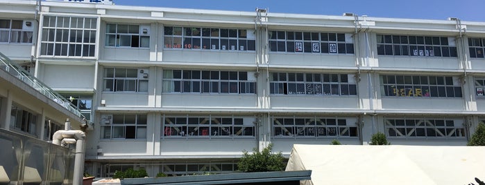 静岡県立浜松南高等学校 is one of 遠鉄バス 16-4｜小沢渡線.
