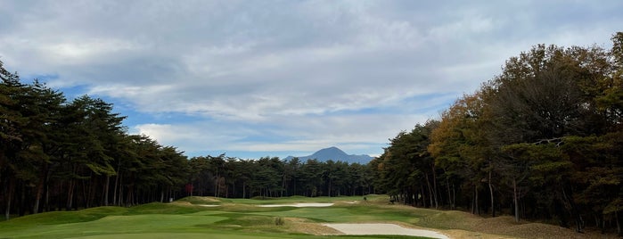 Nishinasuno Country Club is one of Orte, die Atsushi gefallen.