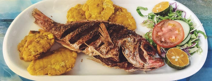 Guilligan's Caribbean Food is one of Posti che sono piaciuti a Luis.
