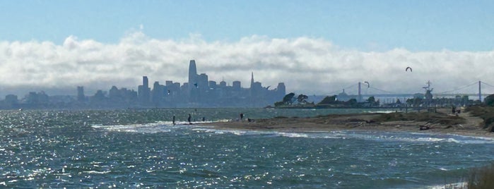 South Shore Beach is one of Wil'in Beğendiği Mekanlar.