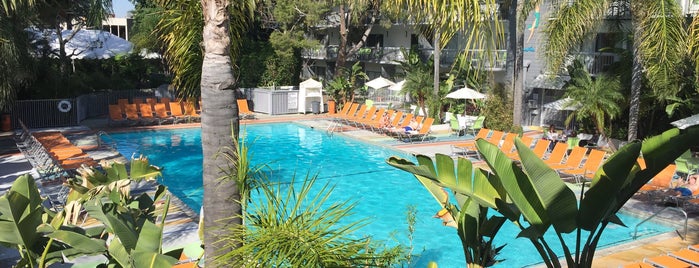 Sportsmen's Lodge is one of LA pools.