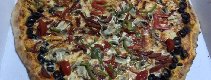 Osmanlı Pizza is one of Yeniler.