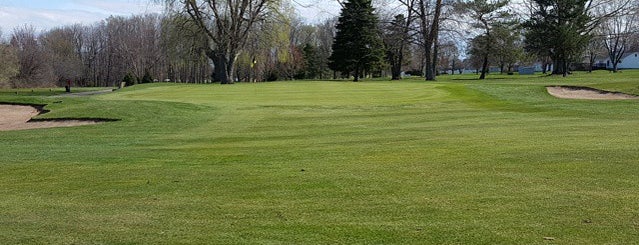 Twin Ponds Golf & Country Club is one of BIRDIE BADGE.