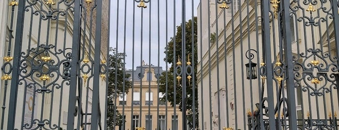 Hôtel de Beauvau - Ministère de l'Intérieur is one of Ma Paris I.