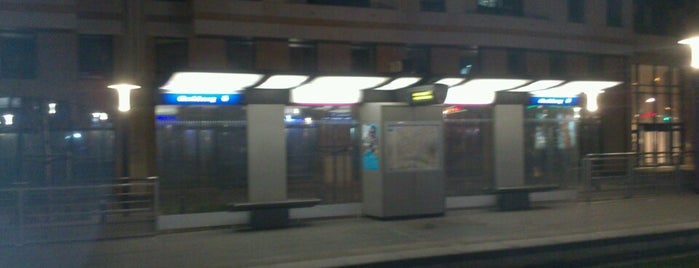 Station Charlebourg [T2] is one of Kathleen 님이 좋아한 장소.