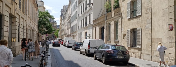 Rue de Condé is one of Paris.
