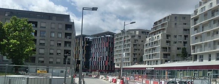 Nanterre is one of Natalie'nin Beğendiği Mekanlar.