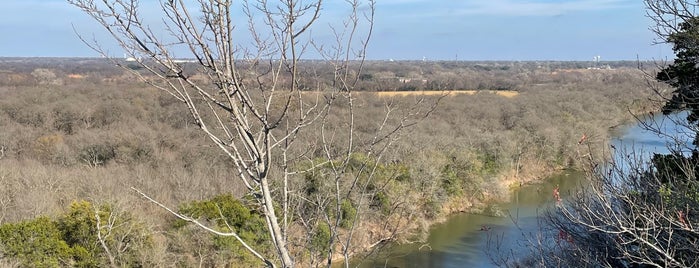 Lovers Leap is one of Texas parks.