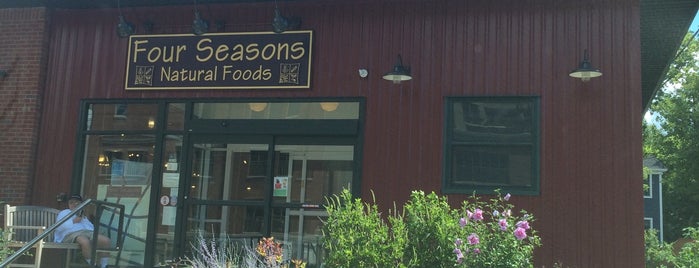 Four Seasons Natural Foods is one of Tempat yang Disukai Vincent.