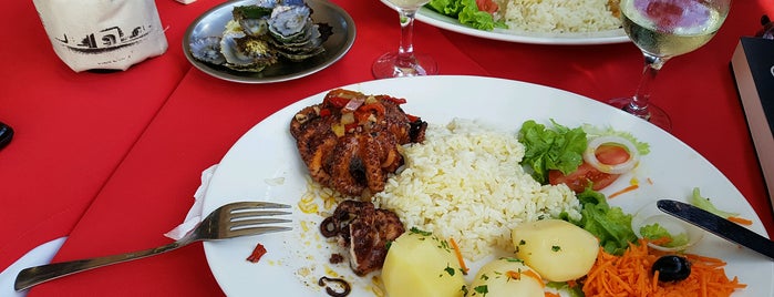 Restaurante LaCala is one of Typical Restaurants.