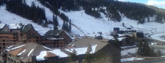 Winter Park Mountain Lodge is one of Lauraさんのお気に入りスポット.