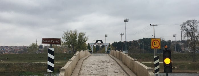 kanuni köprüsü is one of Orte, die Fatih gefallen.