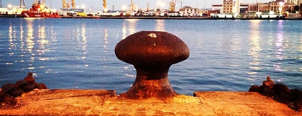 Puerto de Cádiz is one of Magnusさんのお気に入りスポット.