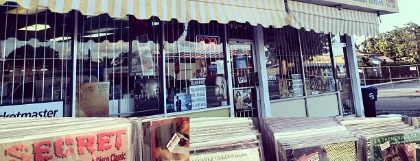 Ricky's records is one of ¿Qué Pasa, USA?.