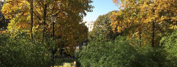 Parc de Belleville is one of Paris.
