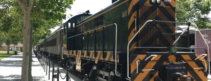 Fillmore & Western Railway is one of U.S. Heritage Railroads & Museums with Excursions.