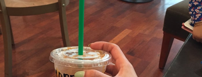 Starbucks is one of Orte, die Sarah gefallen.