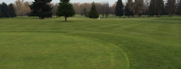 Colwood Golf Course is one of Parking lot pimping.