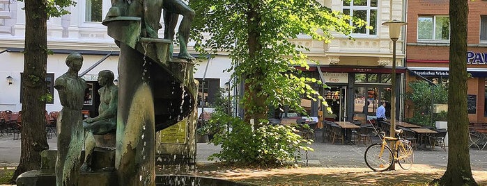 Großneumarkt is one of Lugares favoritos de János.