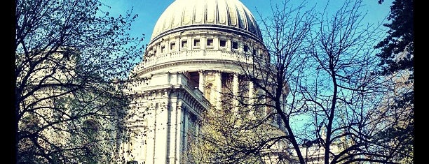 St Paul's Cathedral is one of London.