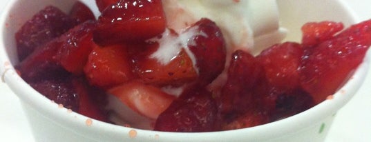 Yogurberry is one of Engordando com prazer!.