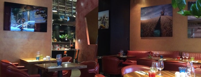 Café Rouge is one of Guide to La Baule-Escoublac's best spots.