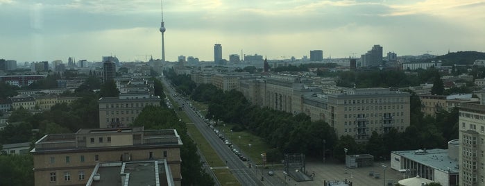 Die Lounge im Turm is one of Berlin<3.