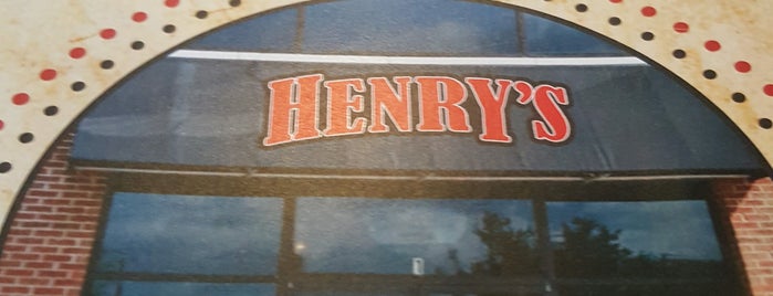 Henry's Grill & Bar is one of Carolina Hotdogs.
