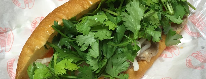 Bánh mì Sandwich is one of Lieux sauvegardés par Karissa.