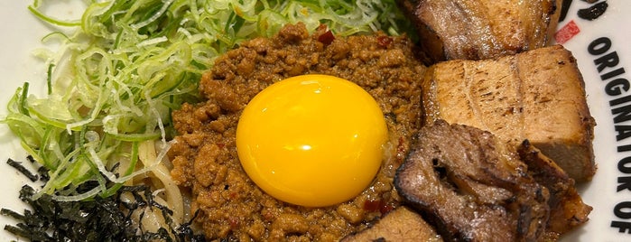 멘야하나비 is one of 라멘,소바, 우동 & 국수.