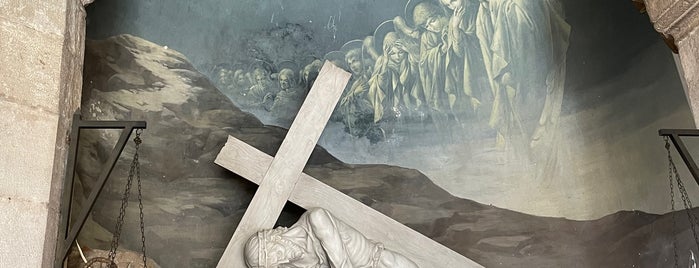 Third Station of the Cross is one of 그 거룩한 성아.