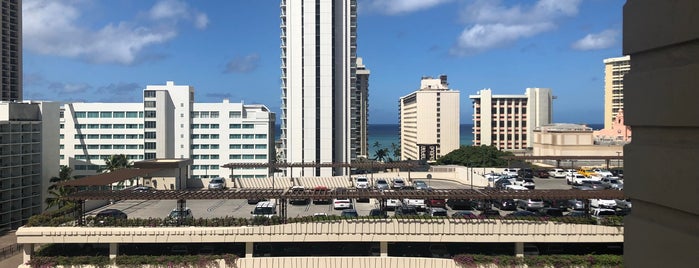 Hilton Garden Inn is one of Fabio'nun Beğendiği Mekanlar.