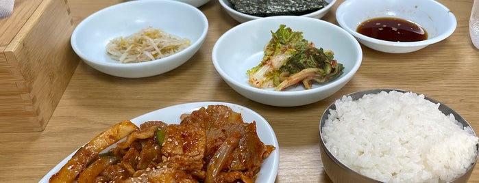 옛골 꽁치김치찌개 is one of Seoul Yummy List.